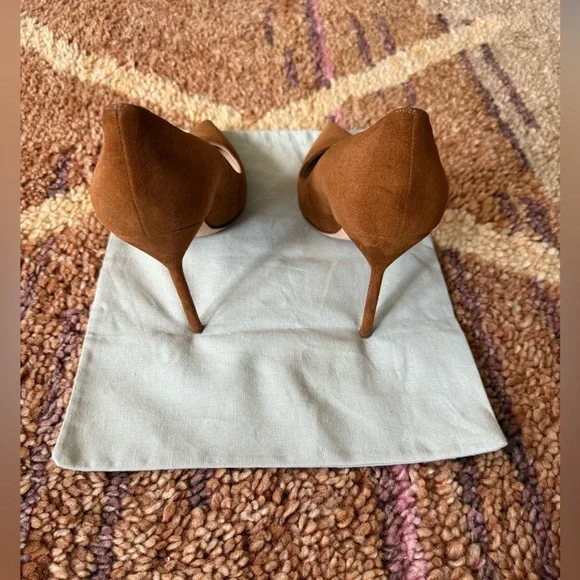 Manolo Blahnik BB Pumps - Picture 5 of 10